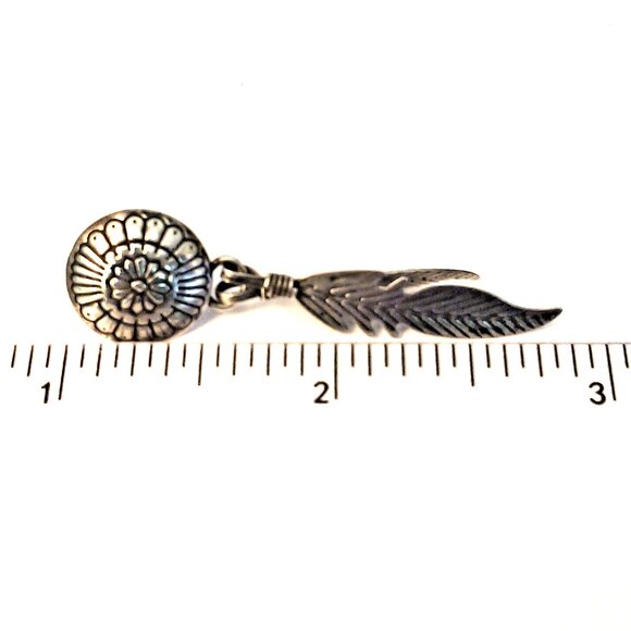 Native American 925 Concho Feather earrings Signed TK (1586) - Picture 3 of 5